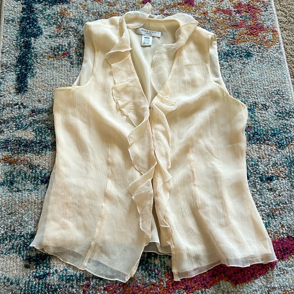 Nine West cream ruffle blouse size 12 petite